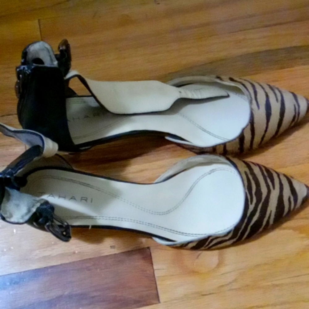 SHOE'S